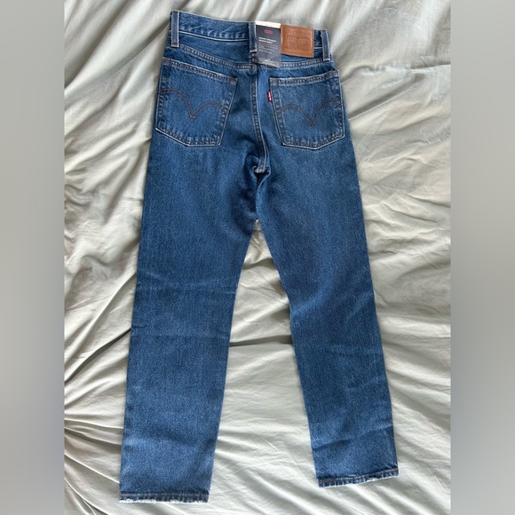 Levi’s Wedgie Straight, 23 waist - Picture 2 of 4